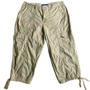 Deja Bleu Tan Cargo Capri Pants